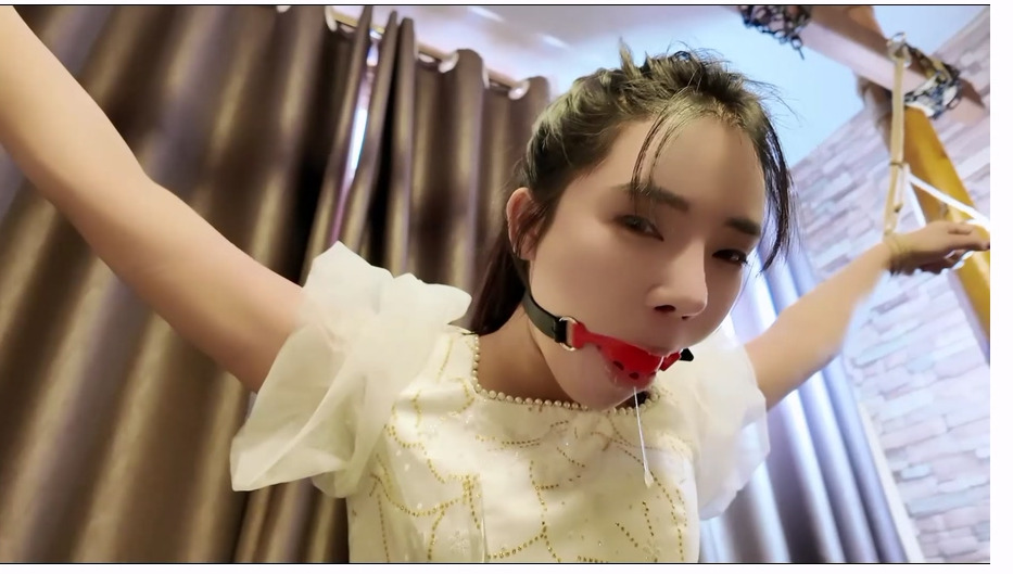 YSSA491-一绳所爱 杨若琳白色礼服，五花紧缚逛店